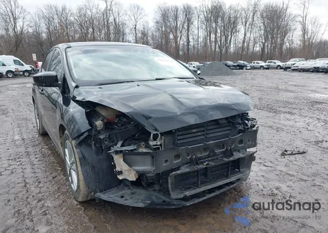 2018 Ford Focus Se z USA, uszkodzony, nr VIN 1FADP3K23JL207551